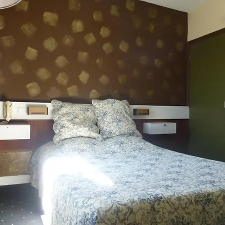 Hotel Restaurant Le Pain De Sucre Monistrol-dʼAllier