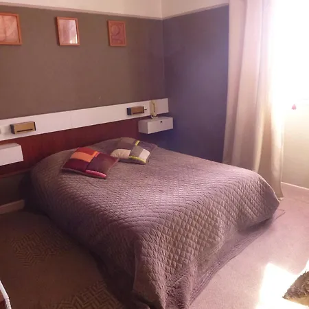 Hotel Restaurant Le Pain De Sucre *