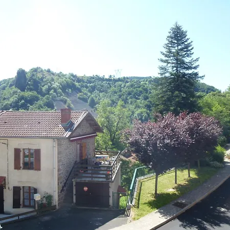 Restaurant Le Pain De Sucre Hotel Monistrol-dʼAllier