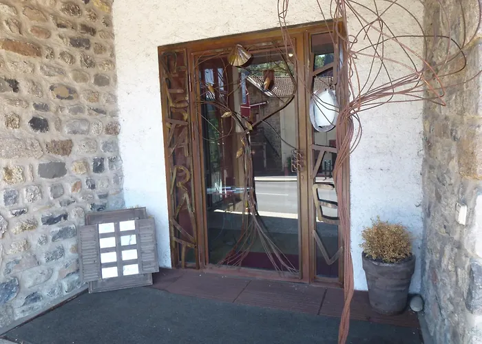 Hotel Restaurant Le Pain De Sucre Monistrol-dʼAllier